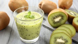 Освежаващо смути от киви и мента