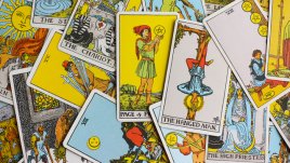 Таро прогноза за април за всяка зодия