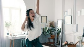 Лесни начини да се движите повече вкъщи