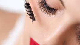 Подхранваща грижа за гъсти и дълги мигли