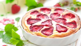 Сладкиш с рикота и ягоди