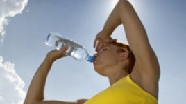 Бутилираната вода може да причини рак на гърдата