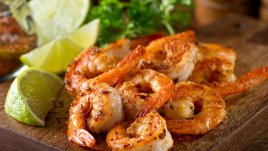 Запържени скариди с чесън и лимонов сок