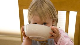 Възпитанието на децата започва от масата