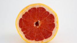 Подмладяващата маска с грейпфрут