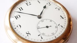 Местим стрелките с час напред на 30 март