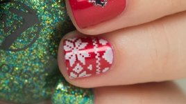 Бърз празничен маникюр 