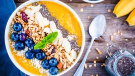 Златно кисело мляко – как ни помага да сме по-здрави