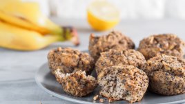 Безглутенови мъфини с чия, орехи и банани
