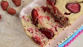 Ягодов кекс с ядки пекан