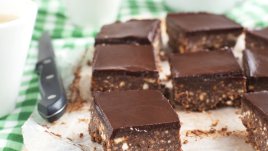 Брауни без печене и с ядки