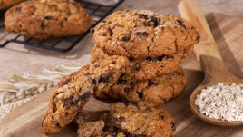 Бисквити с овесени ядки, тахан, мед и банан