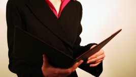 Все повече майки искат работа на пълно работно време