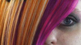 Възстановяваща грижа за косата с масла от монои и таману 