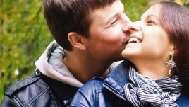 5 сигурни знака, че е луд по теб