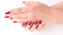 Нежно ексфолиране на кожата на ръцете