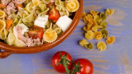 Средиземноморска салата с паста