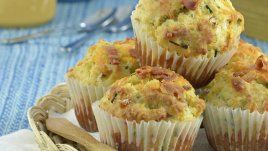 Солени мъфини с бекон и чедър 