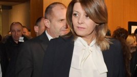 Десислава Радева: Не заличавайте бръчките си, момичета