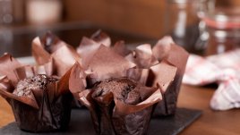 Шоколадови кексчета с глазура от сладко и коняк