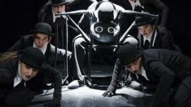 Семейство Замза – брилянтен спектакъл за възрастни