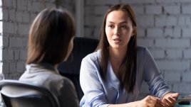Учтиви начини да прекратите разговор 