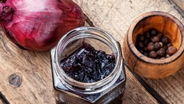 Конфитюр от червен лук с балсамико 