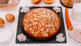 Сладкиш с моркови и бадемово брашно 