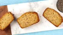 Кекс със семена от чиа и аромат на лимон