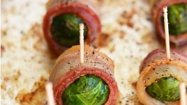 Брюкселско зеле, увито в бекон