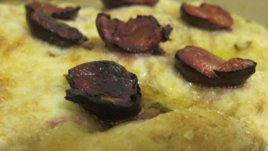 Сладка пица с череши и лайм