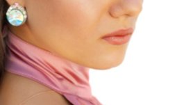 Лепенки с готов грим – новият хит