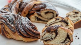 Козунаци с шоколад и ядки