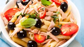 Салата с макарони