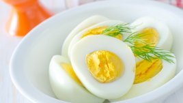 Колко време издържат твърдо сварените яйца? 
