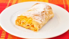 Сладка баница с тиква и орехи