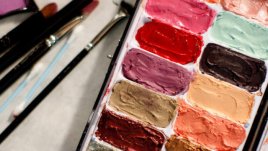 Бърз ремонт на старите сенки за очи