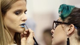 Заради химията в козметиката менопаузата настъпва по-рано