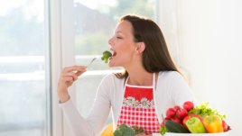 6 храни и напитки, полезни за женското здраве