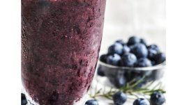 Боровинково смути с портокалов сок и ванилия 