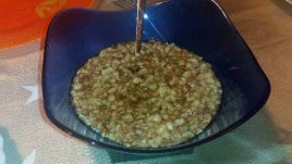 Топенка с мед, орехи и чесън