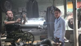 Богат плейбой се превръща в най-добрият полицай в „Роден със сребърна лъжичка“