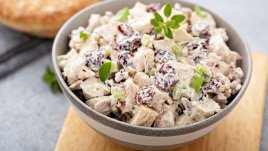 Кремообразна пилешка салата