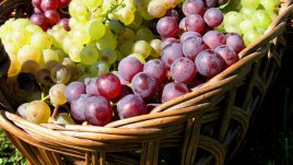 Маски за лице с морков и грозде