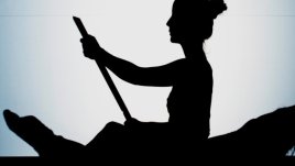 Детският танцов спектакъл Jugglers Illuminated в София