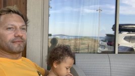 Морските истории на Орлин Павлов и Ники Илиев от „Къмпинг Градина“