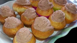 Ванилови кексчета с какаова глазура