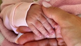 Нели и Александър Сано са най-щастливите баба и дядо