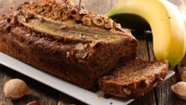 Безглутенов бананов хляб с фъстъчено масло