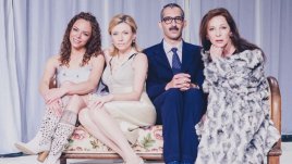 Програмата на театър „София“ за декември 2015